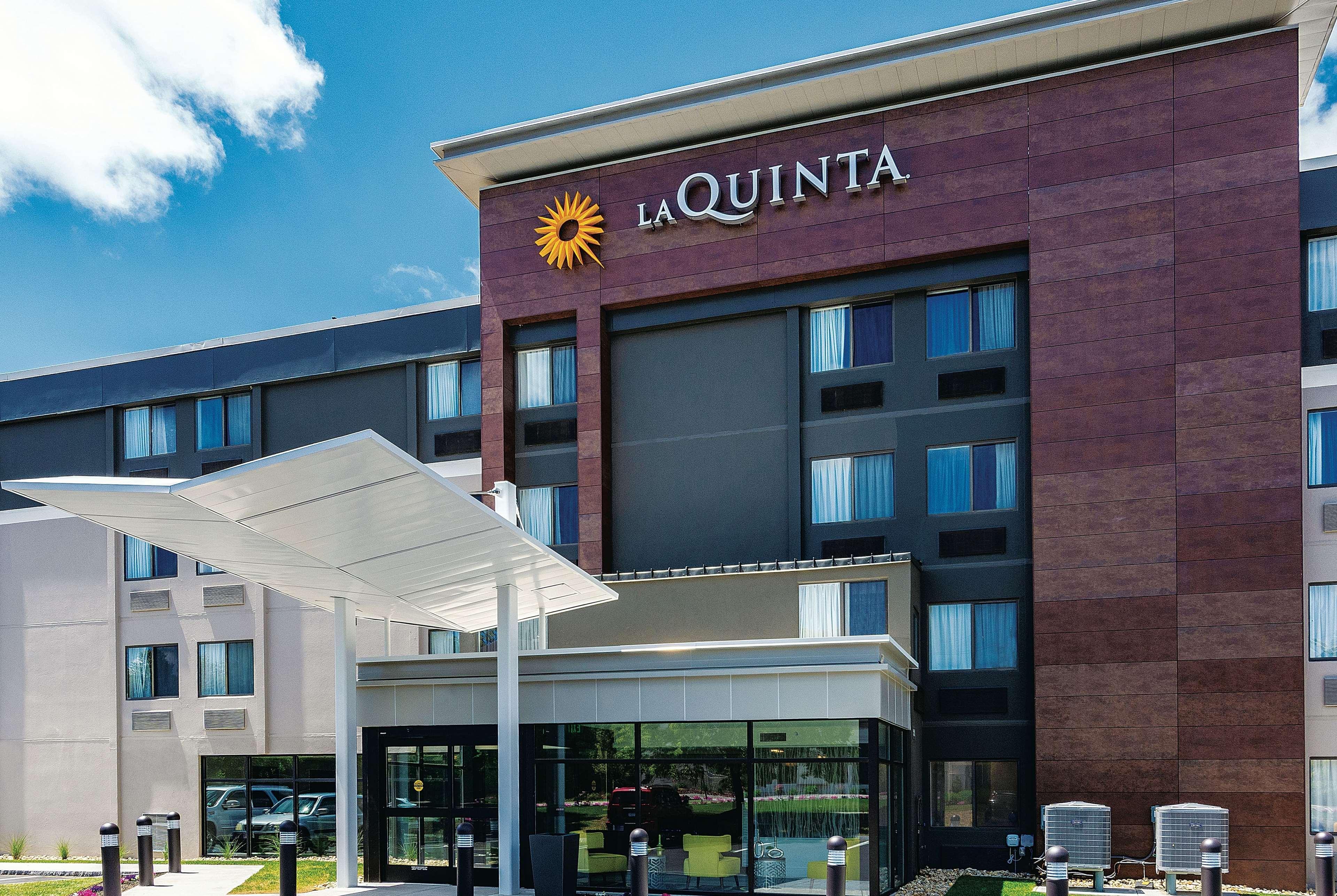 La Quinta By Wyndham Salem Nh Hotel Exterior foto